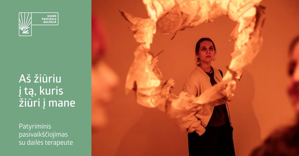 “I Look at the One Who Looks at Me” – Experiential Walks with an Art Therapist