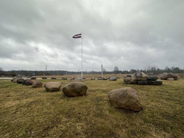 Invitation to place a candle at the Renda memorial site