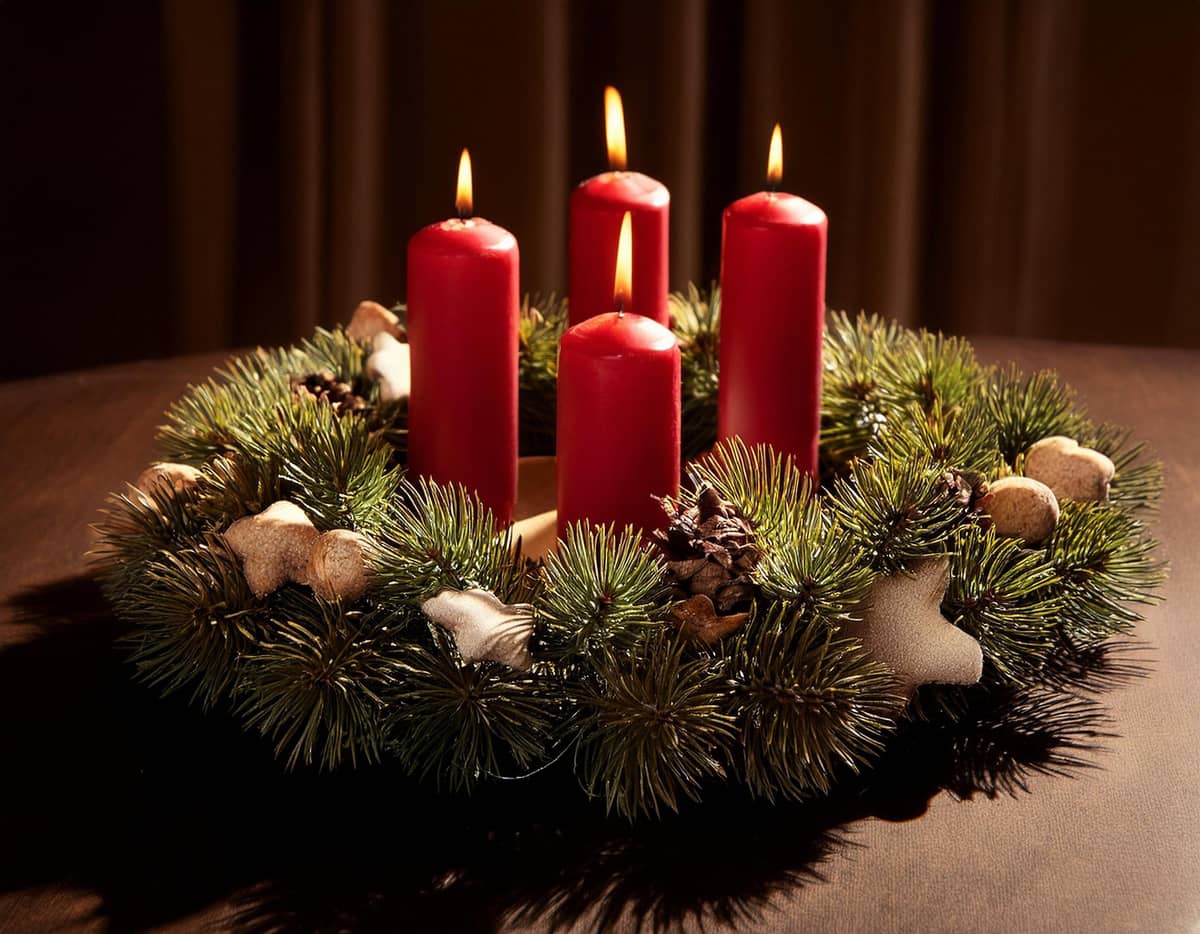 Making Advent wreaths