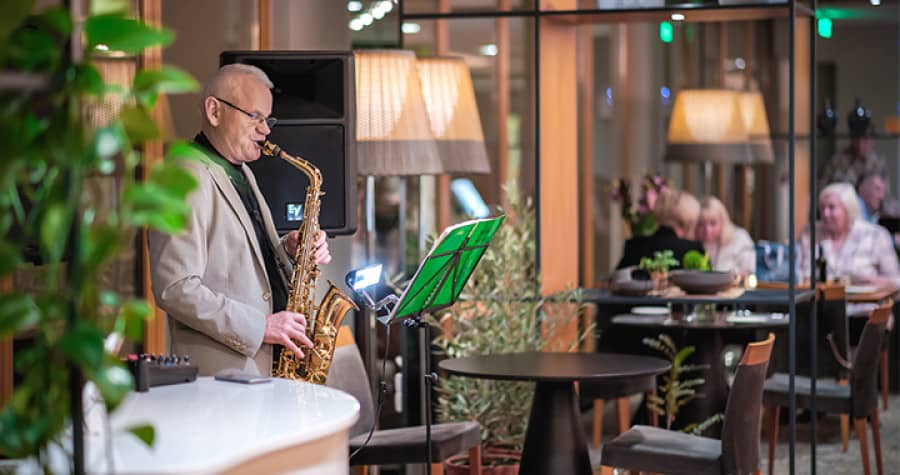 Juozas Mikolainis | Romantic saxophone sounds
