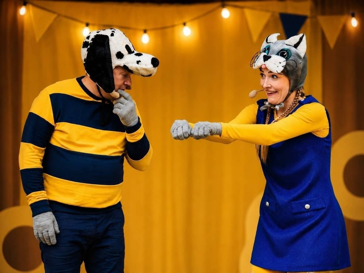 A show for children and parents "DOGGIE AND KITTY – One house. Two orders."